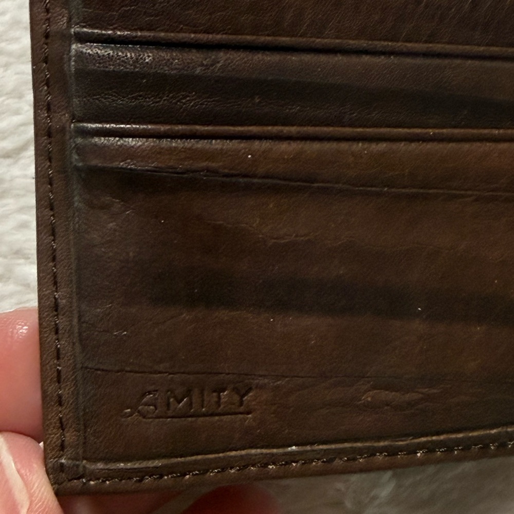 Vintage NIB Amity Classics Brown Leather Mens Bifold Wallet